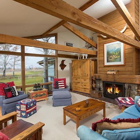 The Director'S Cabin - Two Bedroom Condominium Jackson Bagian luar foto